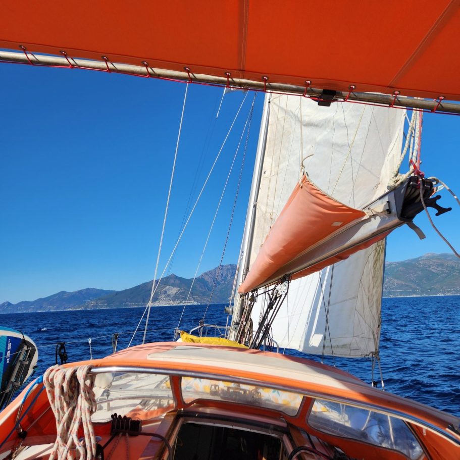 croisière à la voile dans le golfe de Saint-Florent